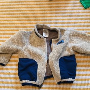 18 M Patagonia jacket